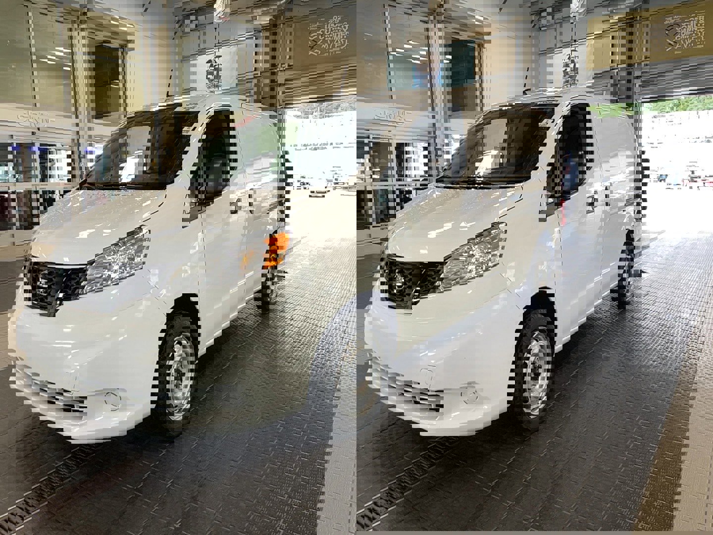 Used 2021 Nissan NV200 S image 3