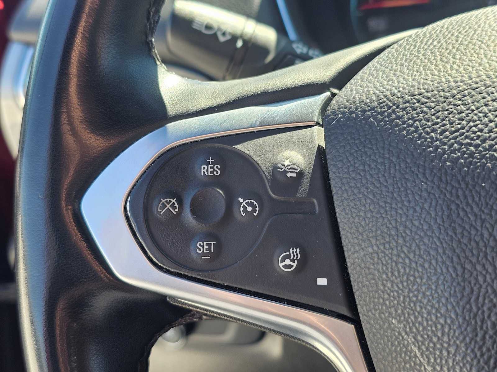 Used 2023 Chevrolet Traverse LT FWD image 30