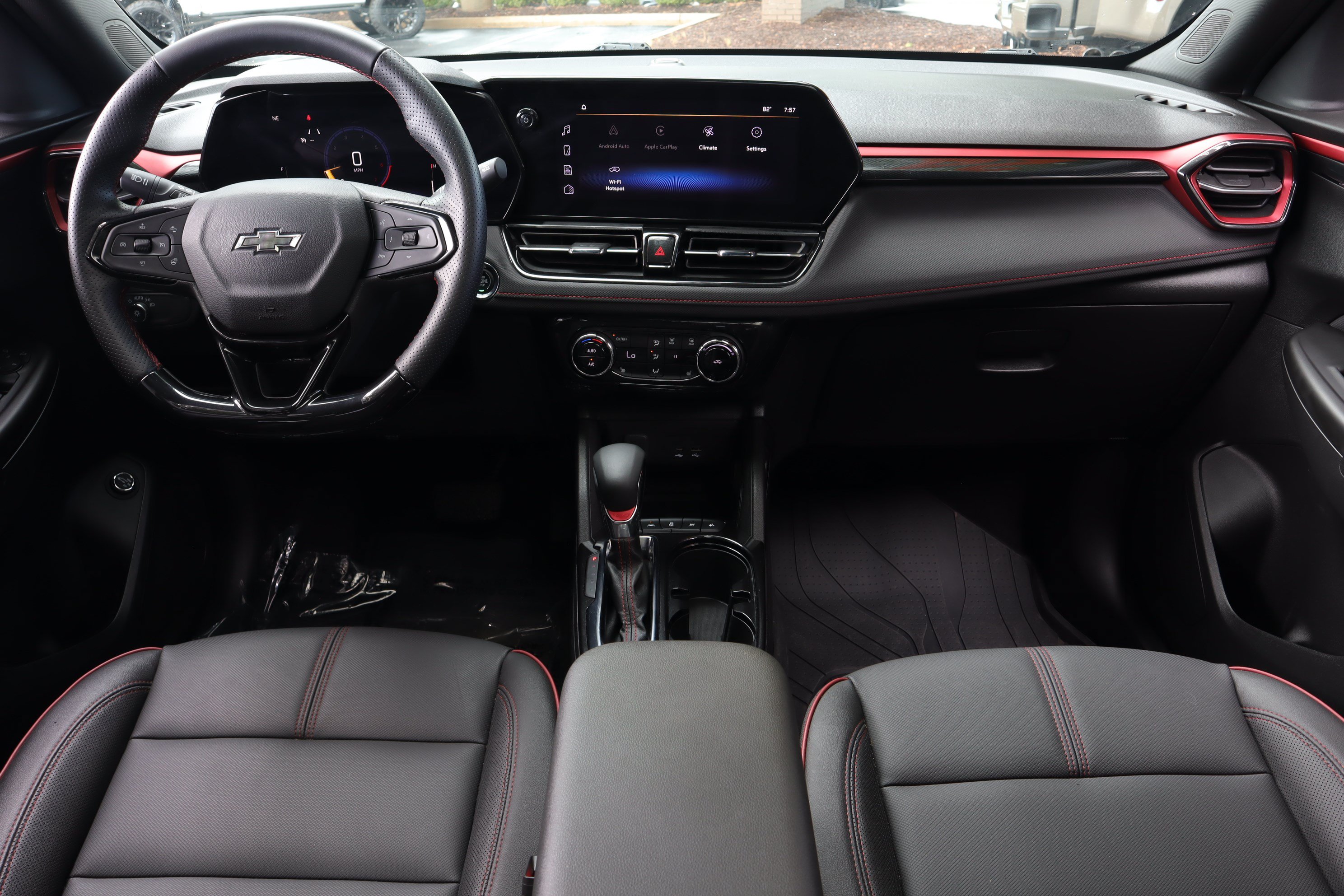 Used 2024 Chevrolet TrailBlazer RS w/ Convenience Package FWD image 7