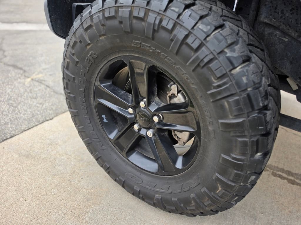 Used 2020 Jeep Wrangler Unlimited Sahara image 9