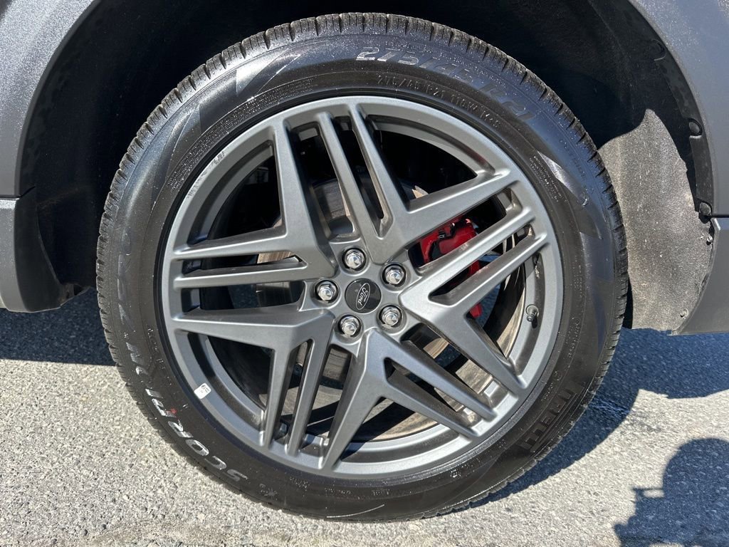 Used 2025 Ford Explorer ST-Line w/ ST-Line Street Pack image 34