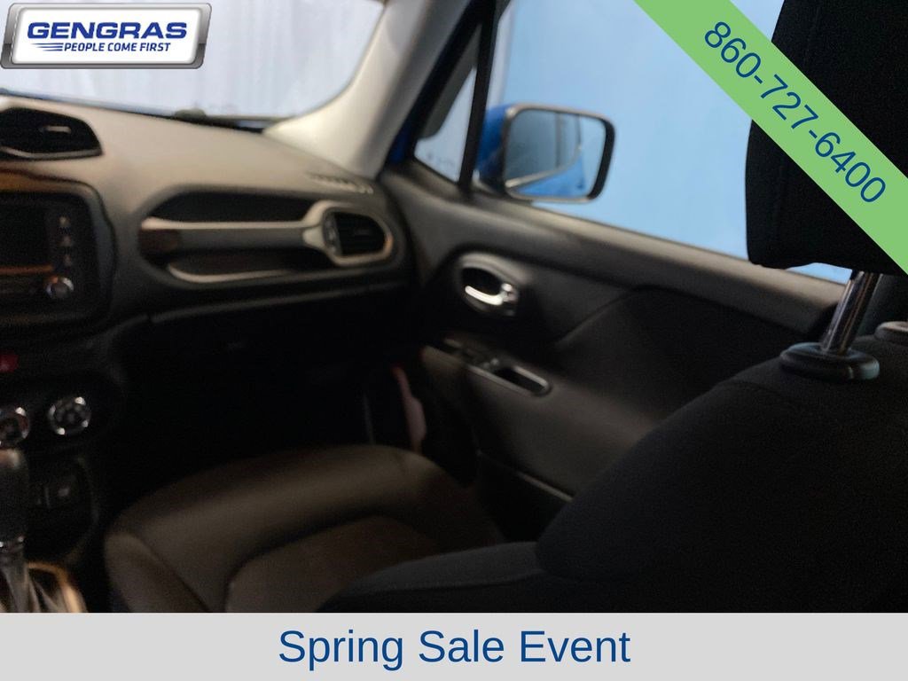Used 2015 Jeep Renegade Latitude AWD/4WD image 29
