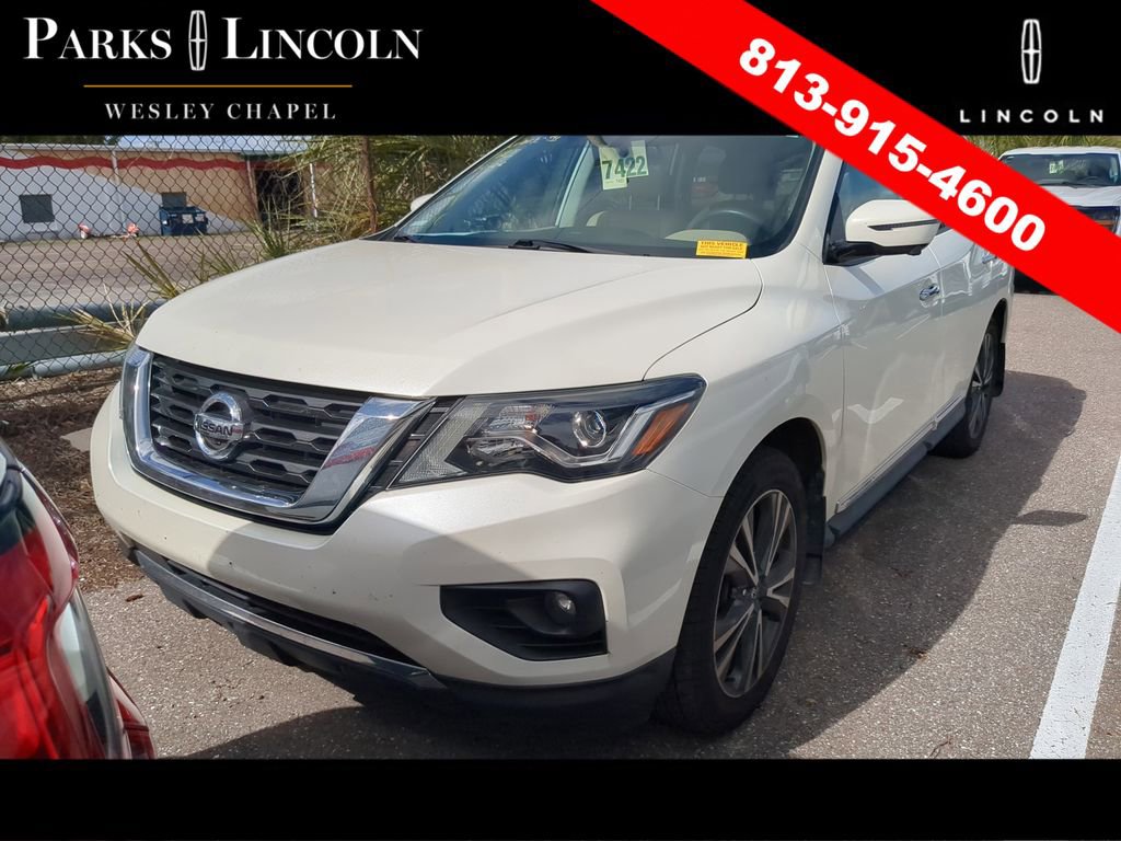Used 2020 Nissan Pathfinder Platinum image 4