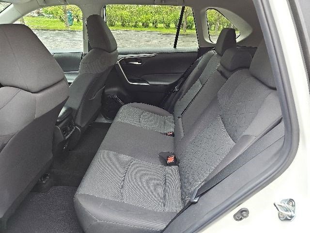 Used 2023 Toyota RAV4 XLE AWD/4WD image 17