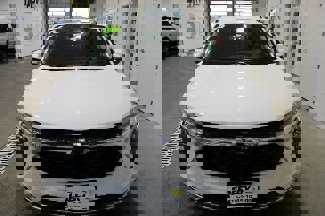 New 2026 Chevrolet Trax LT w/ Sunroof Package image 31