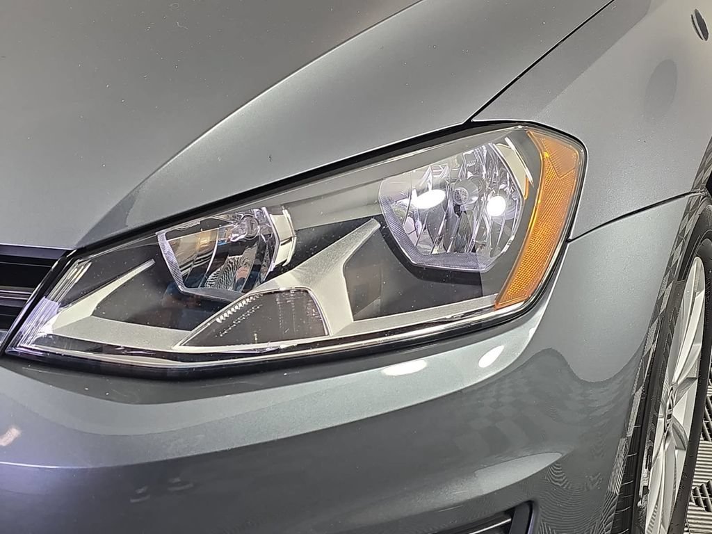 Used 2016 Volkswagen Golf S FWD image 27
