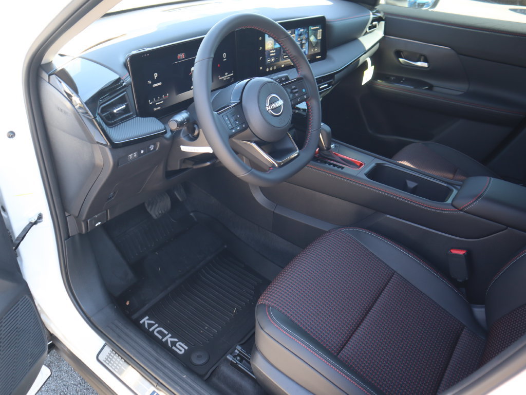 New 2026 Nissan Kicks SR w/ Illumination Package FWD image 13