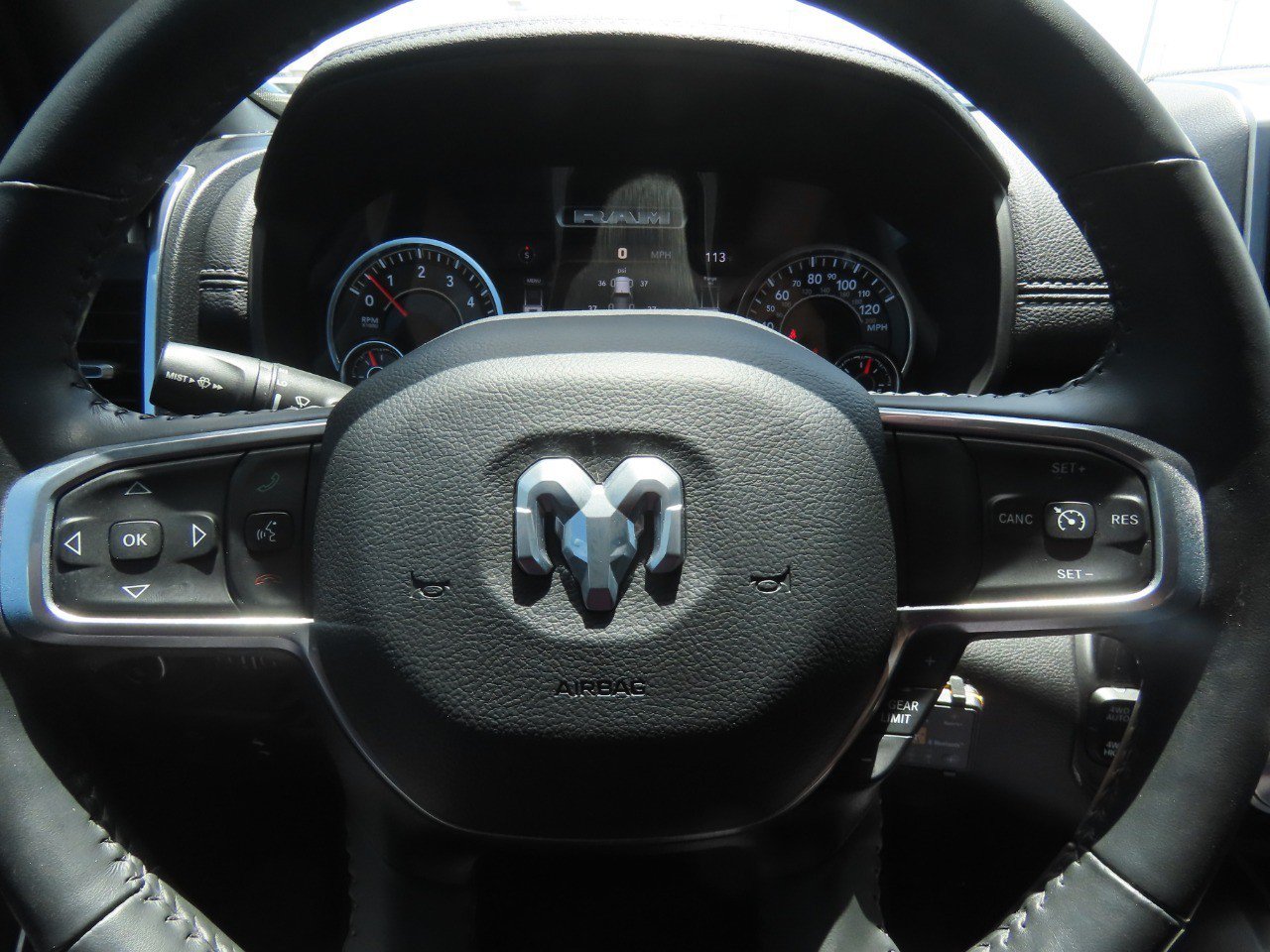 Used 2023 RAM 1500 Laramie AWD/4WD image 27