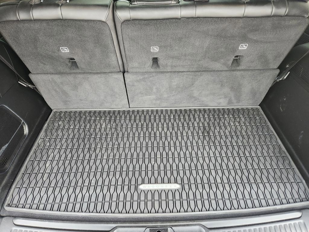 Used 2022 Jeep Wagoneer Series III w/ Premium Group I image 16