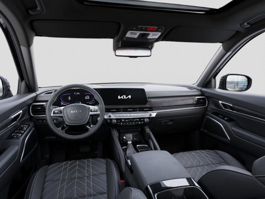 Used 2025 Kia Telluride AWD image 14