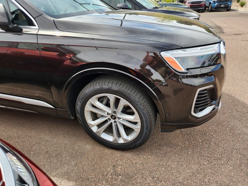 Used 2025 Audi Q7 2.0T Premium Plus w/ Premium Plus Package AWD/4WD image 5