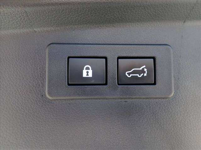 Certified 2025 Subaru Outback Premium AWD/4WD image 9