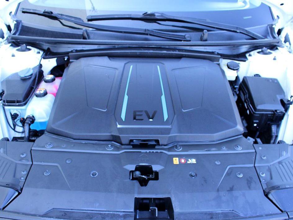 Used 2022 Hyundai Ioniq 5 SE w/ Cargo Package image 26