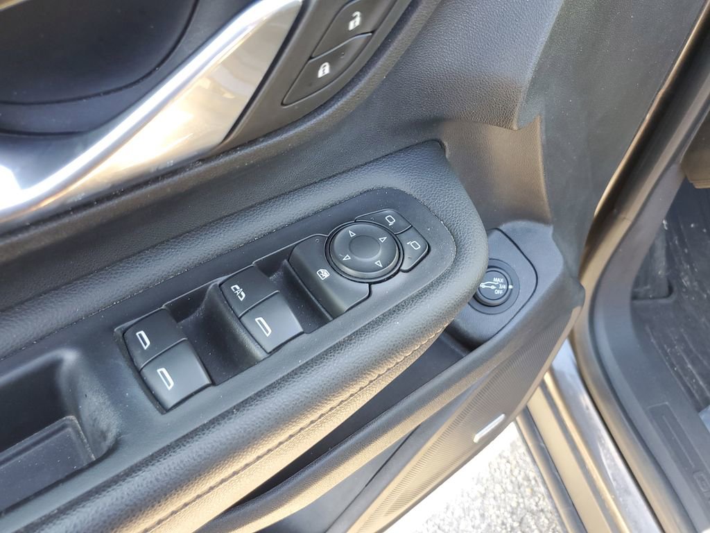 Used 2019 GMC Terrain SLT w/ Preferred Package image 23