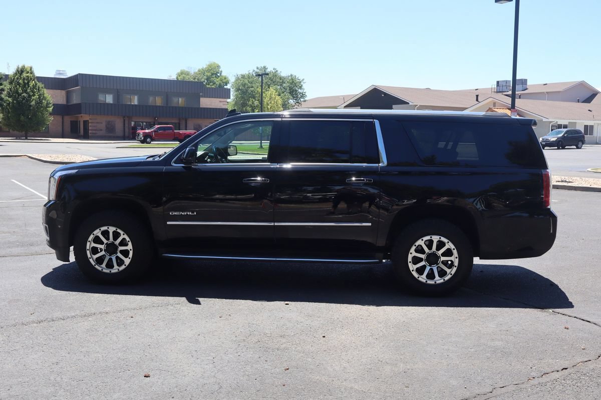 Used 2016 GMC Yukon XL Denali w/ Open Road Package AWD/4WD image 9