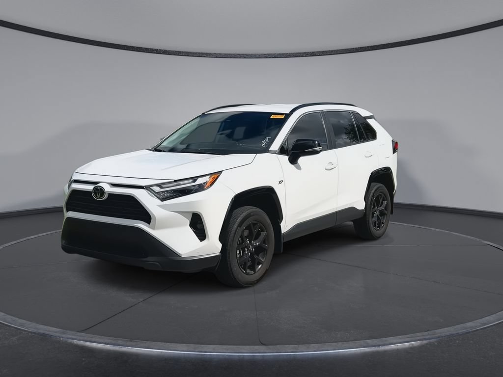 Used 2025 Toyota RAV4 XLE FWD image 4