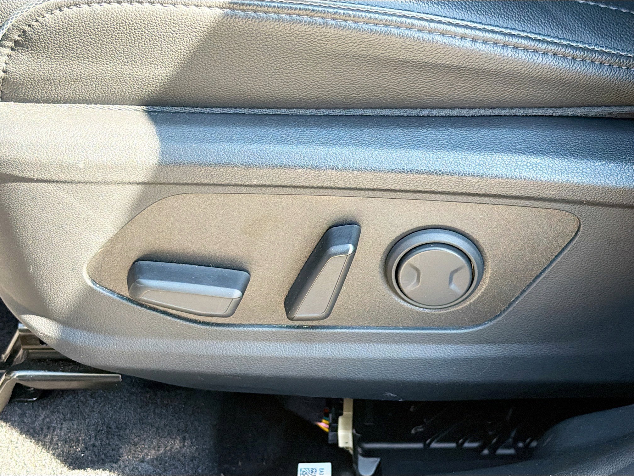 Used 2024 Hyundai Santa Cruz Limited image 25