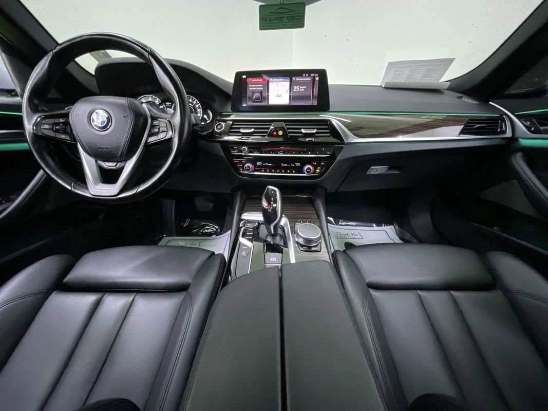 Used 2019 BMW 530e xDrive w/ Convenience Package image 18