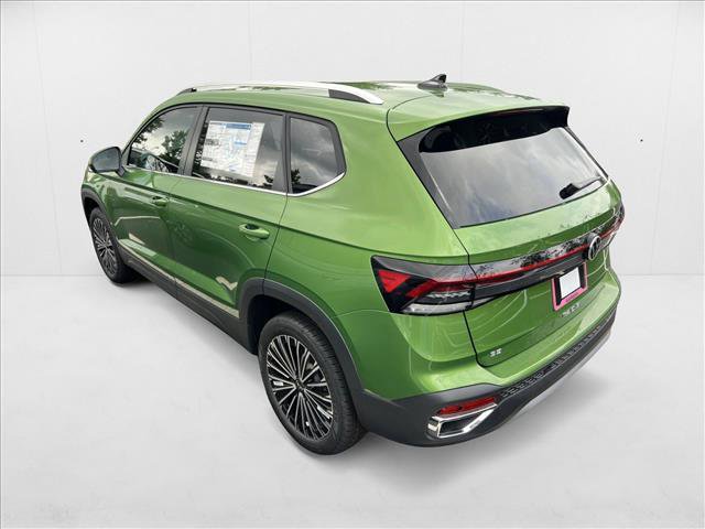 New 2025 Volkswagen Taos SE image 16