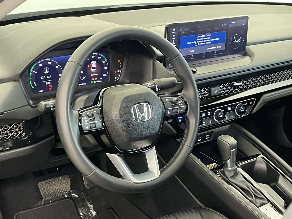 Used 2024 Honda Accord Touring image 4