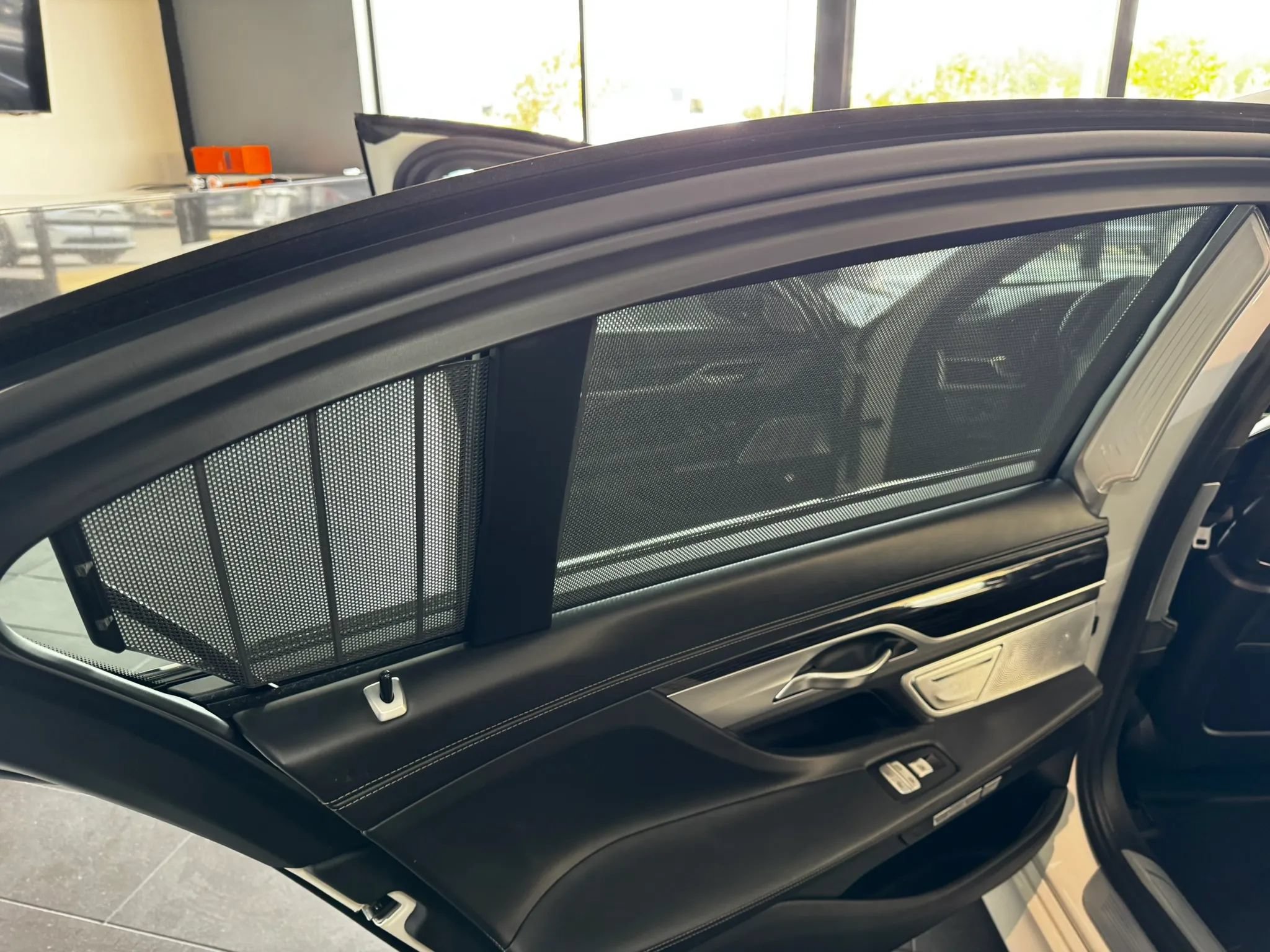 Used 2018 BMW 750i xDrive AWD/4WD image 34