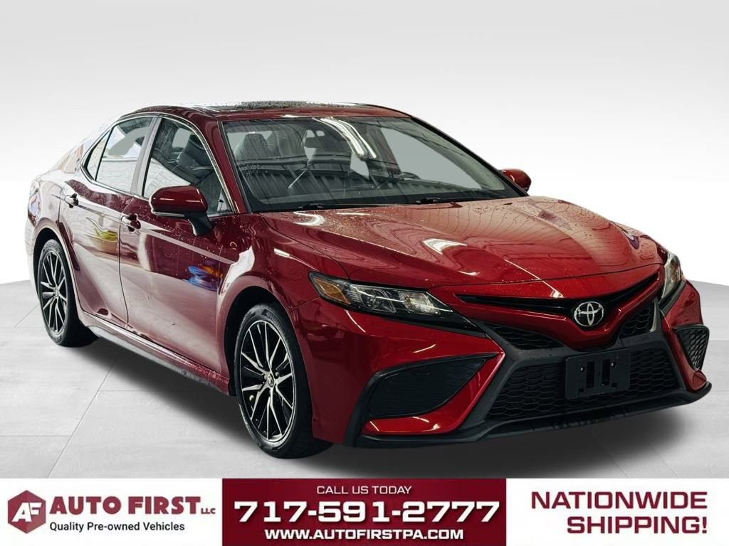 Used 2022 Toyota Camry SE image 1