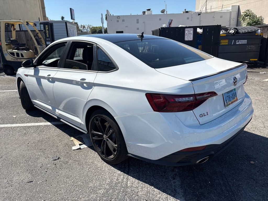 Used 2022 Volkswagen Jetta GLI Autobahn image 4