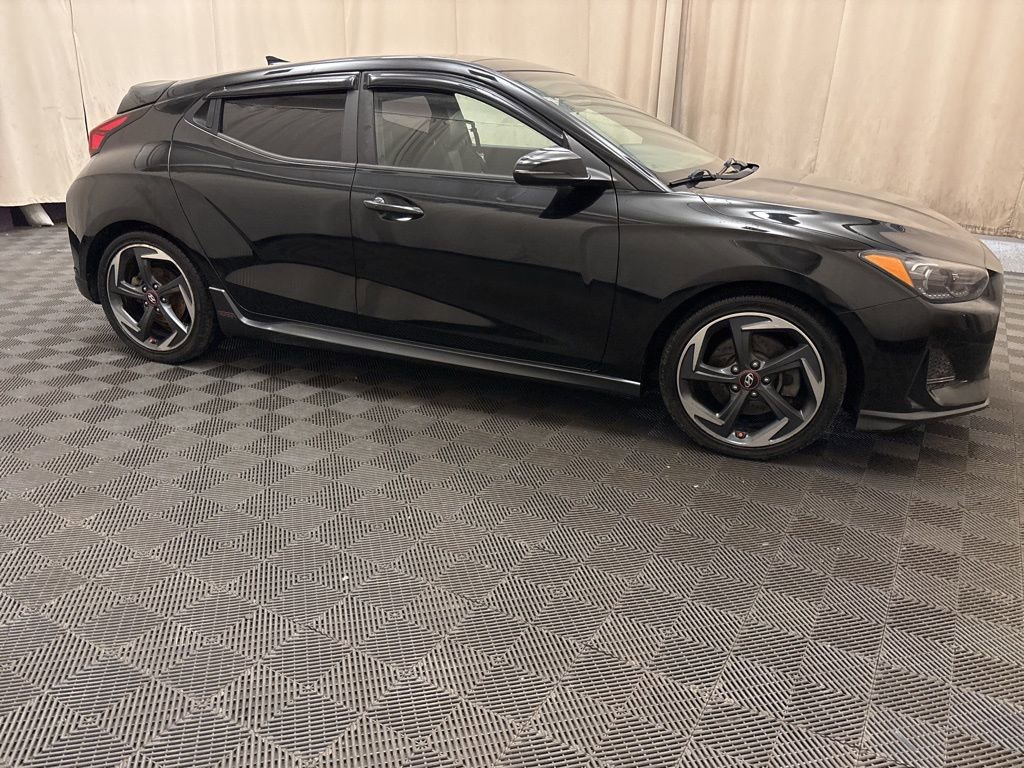Used 2019 Hyundai Veloster Turbo image 4
