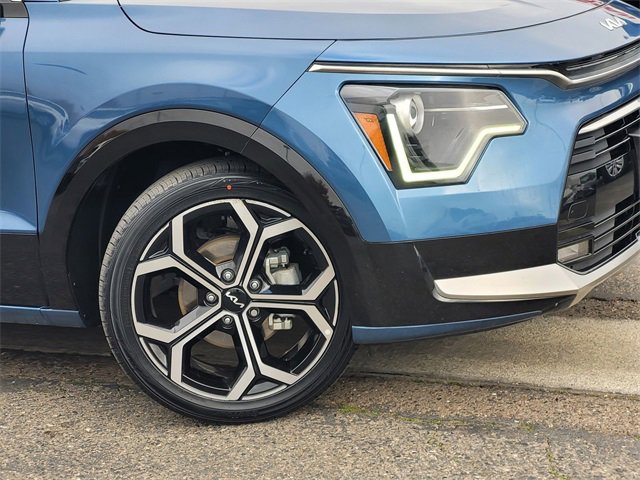 Used 2023 Kia Niro EX Touring image 9