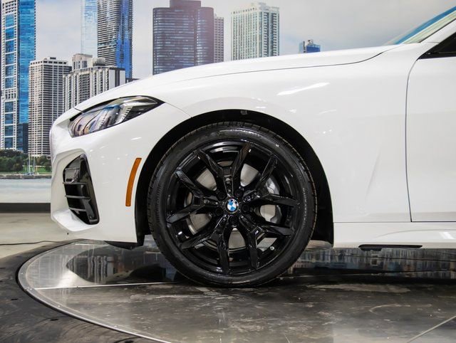 Used 2026 BMW 430i Convertible w/ M Sport Package image 9