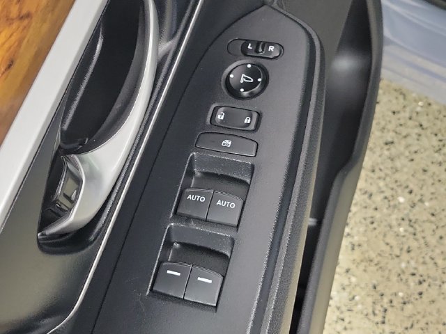 Used 2022 Honda CR-V Touring image 23