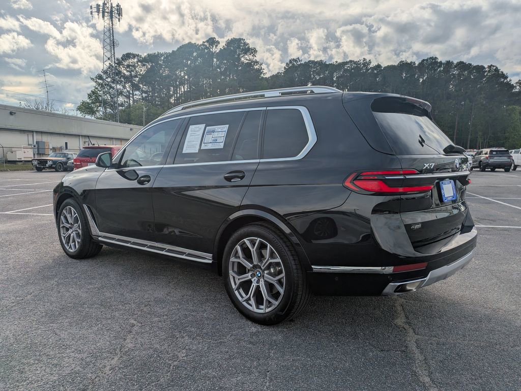 Used 2023 BMW X7 xDrive40i w/ Premium Package AWD/4WD image 5