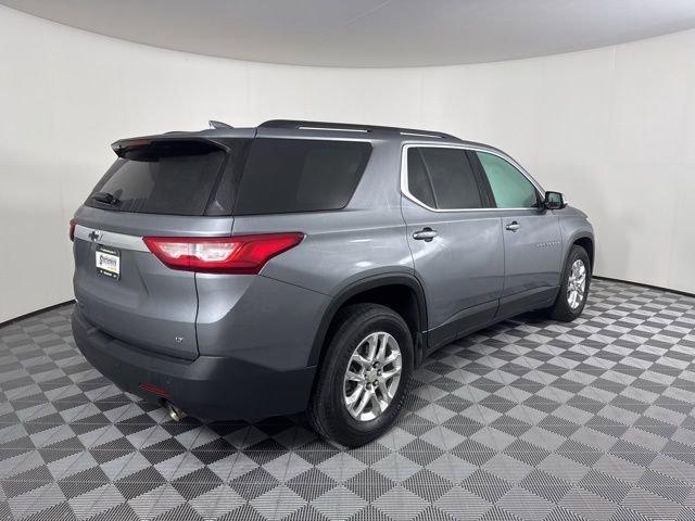 Used 2020 Chevrolet Traverse LT w/ Driver Confidence II Package image 3