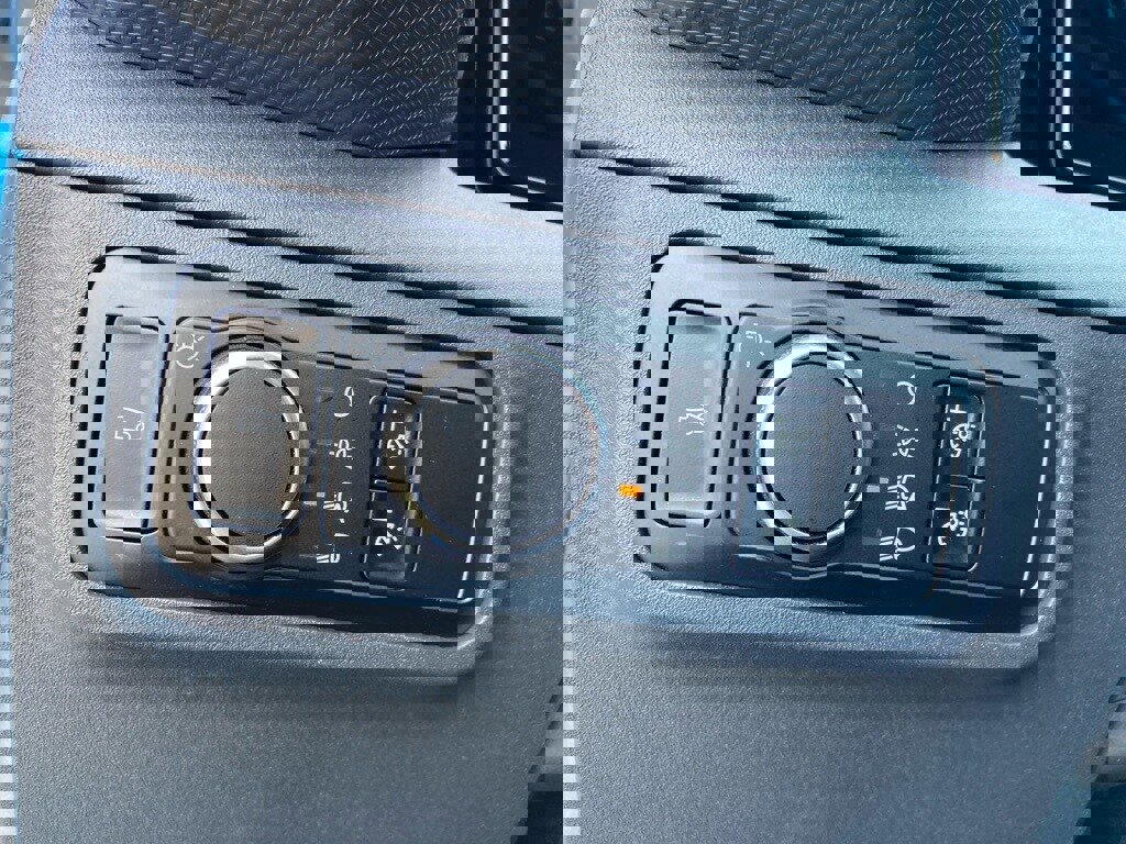 Used 2024 Ford Mustang Coupe image 12