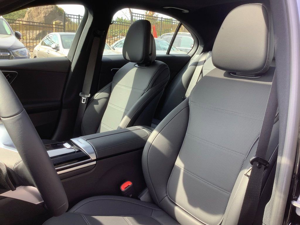 New 2024 Mercedes-Benz C 300 4MATIC Sedan image 12