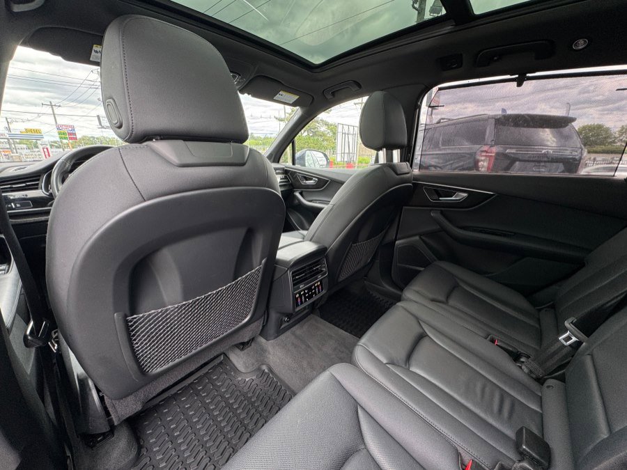 Used 2021 Audi Q7 3.0T Prestige w/ Prestige Package AWD/4WD image 28