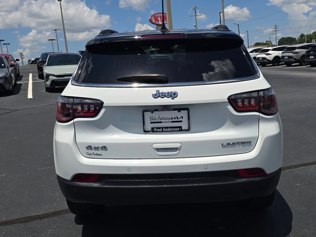 Used 2025 Jeep Compass Limited AWD/4WD image 4