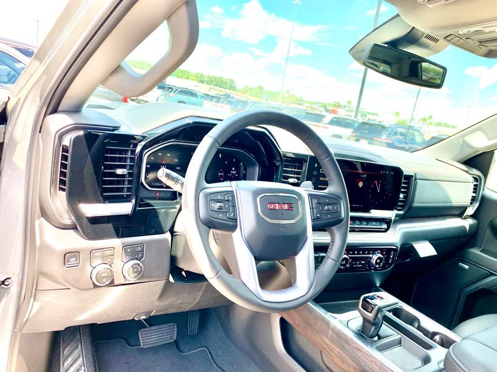 Used 2026 GMC Sierra 1500 SLT w/ SLT Premium Plus Package AWD/4WD image 15