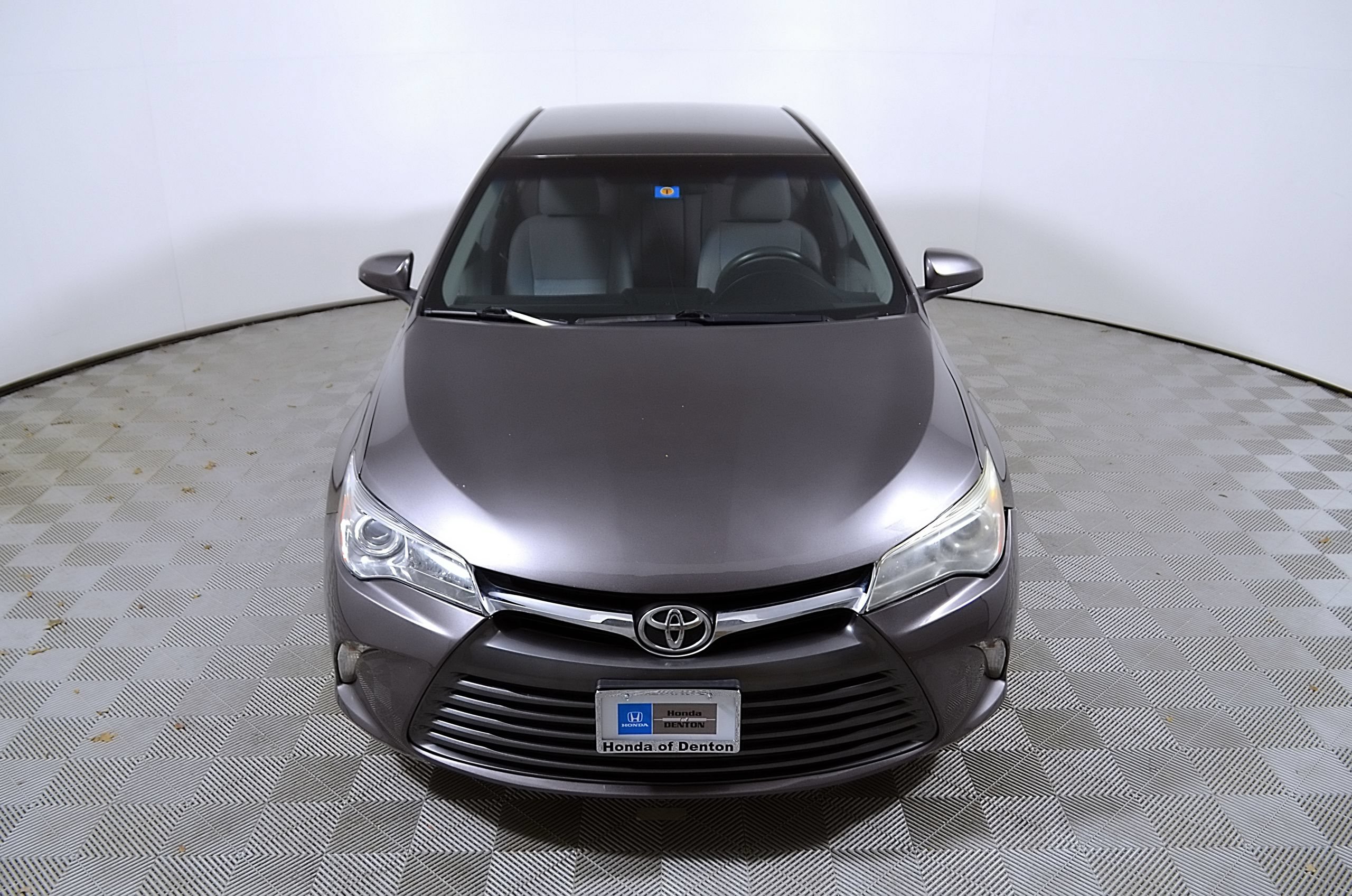 Used 2016 Toyota Camry LE FWD image 4