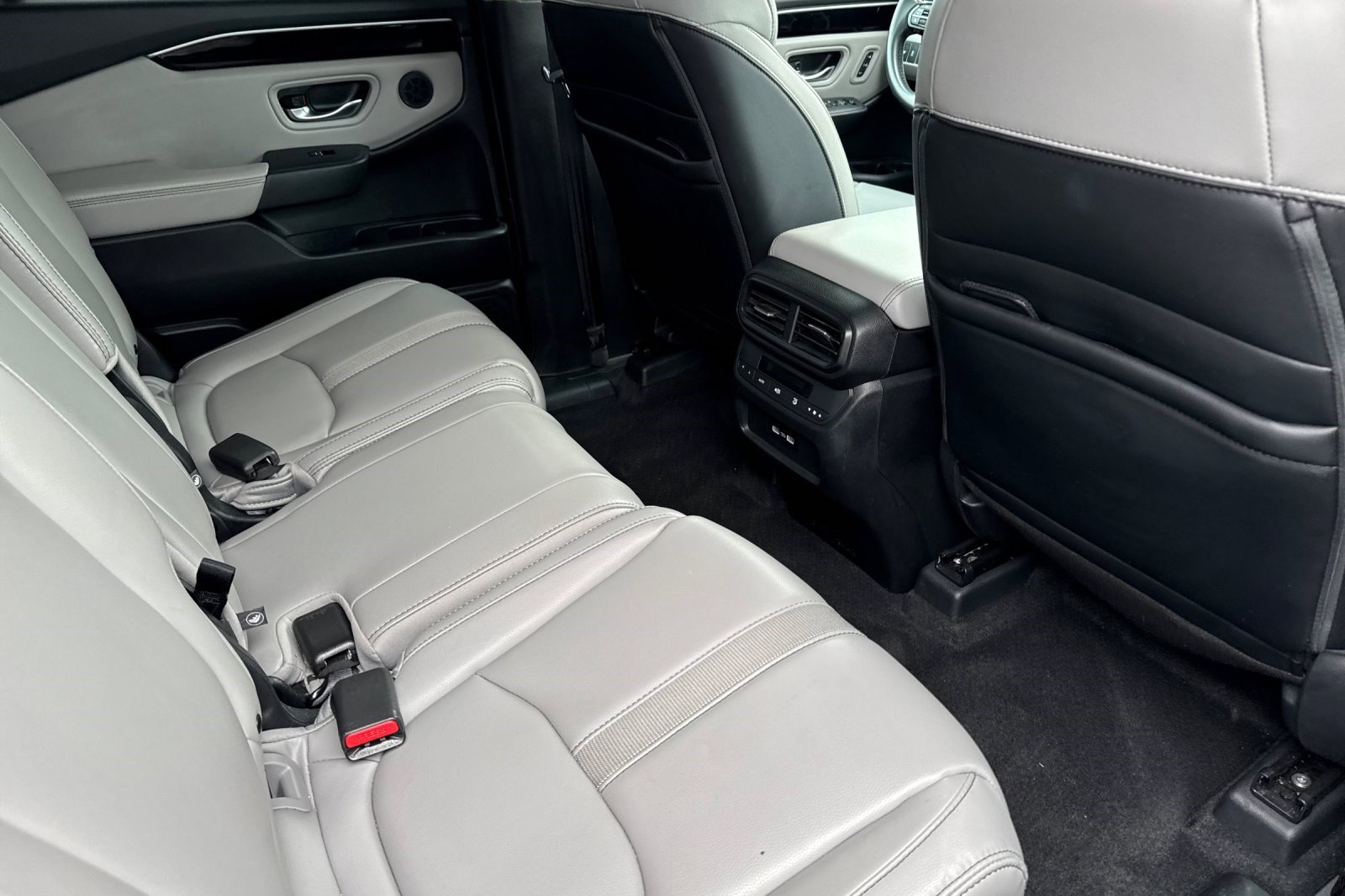 Used 2023 Honda Pilot EX-L image 30
