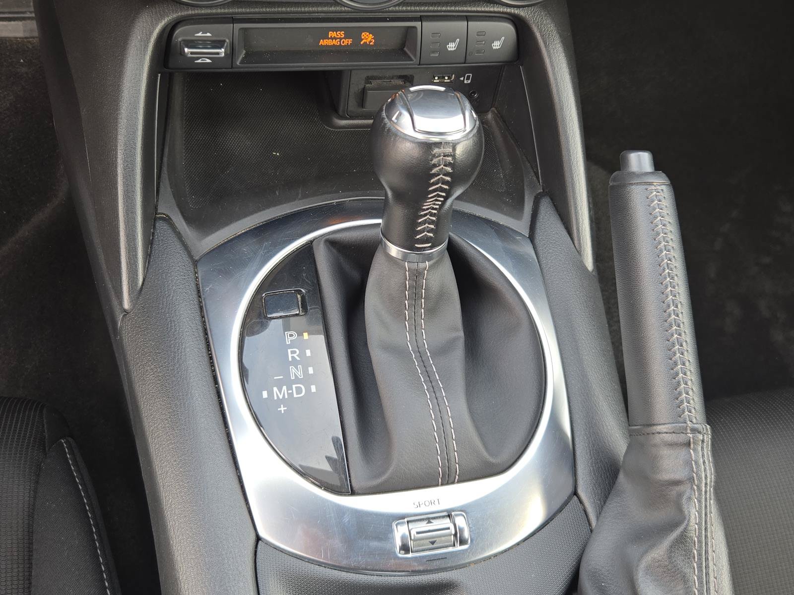 Used 2020 MAZDA MX-5 Miata RF Club RWD image 13