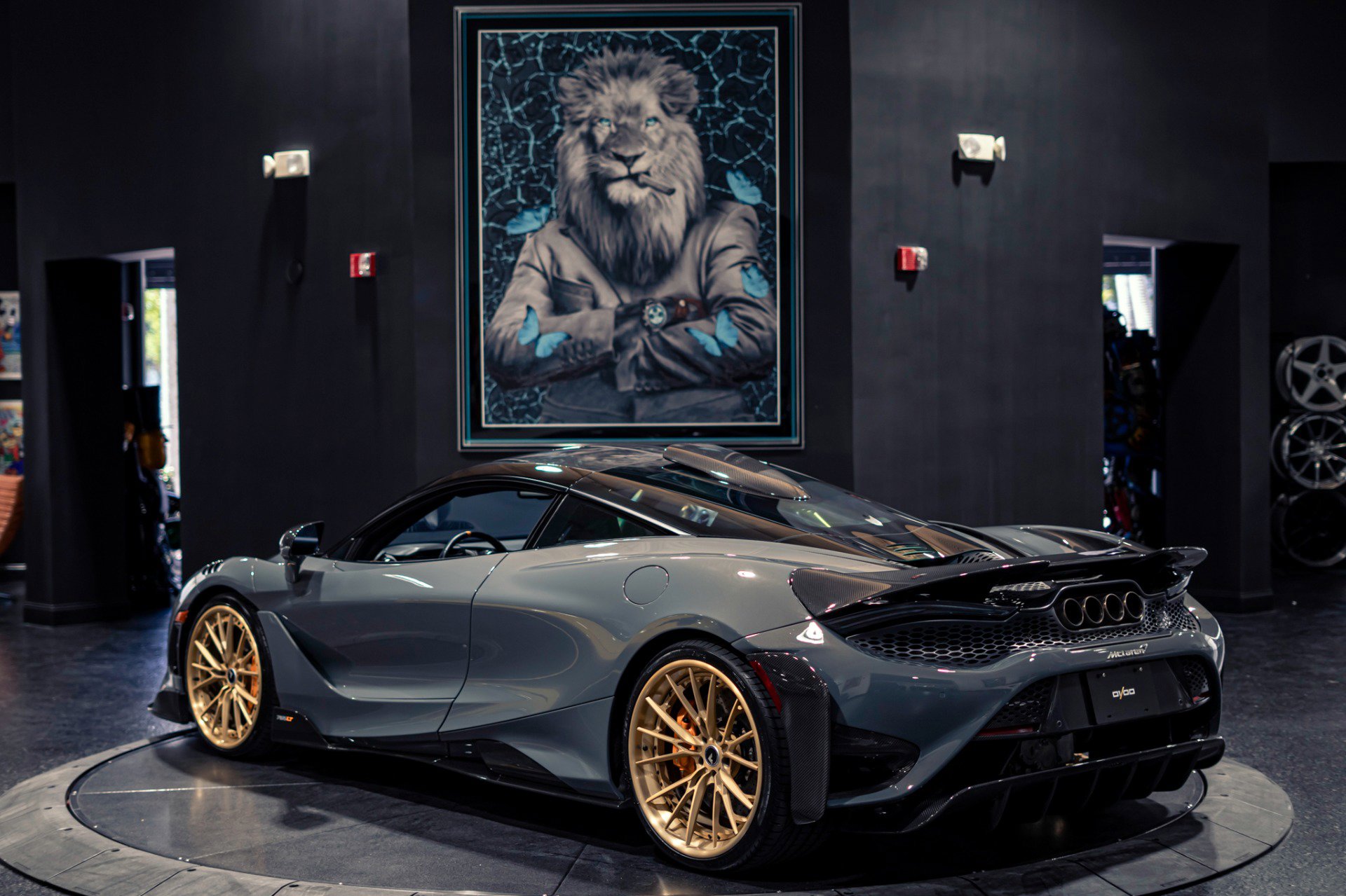 Used 2021 McLaren 765LT RWD image 52