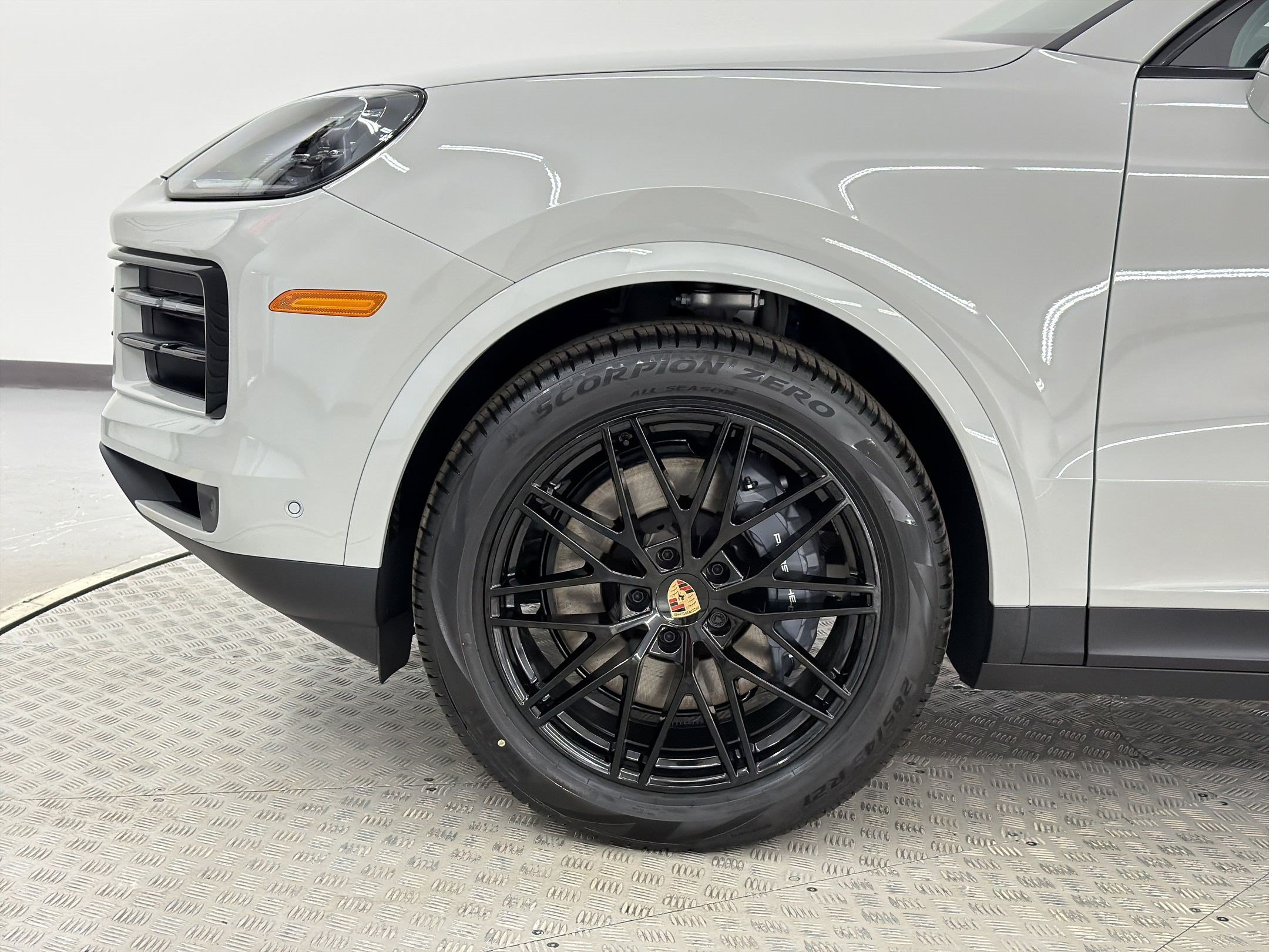 New 2026 Porsche Cayenne Coupe AWD/4WD image 12