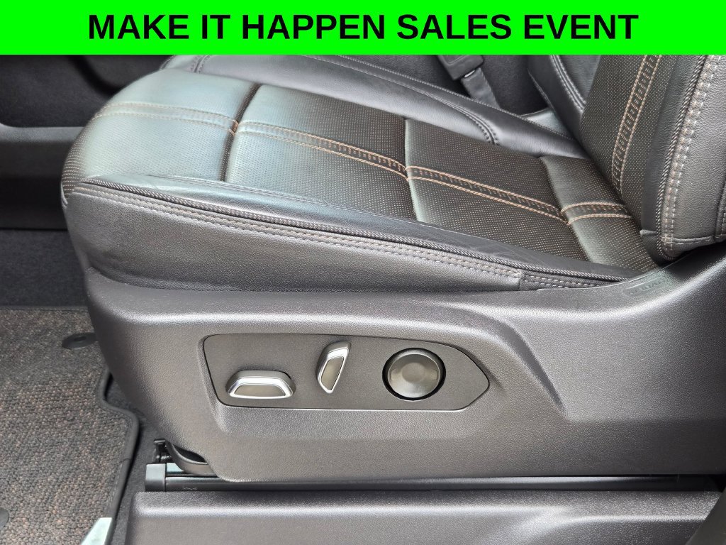Used 2025 Chevrolet Silverado 1500 High Country w/ Technology Package AWD/4WD image 14
