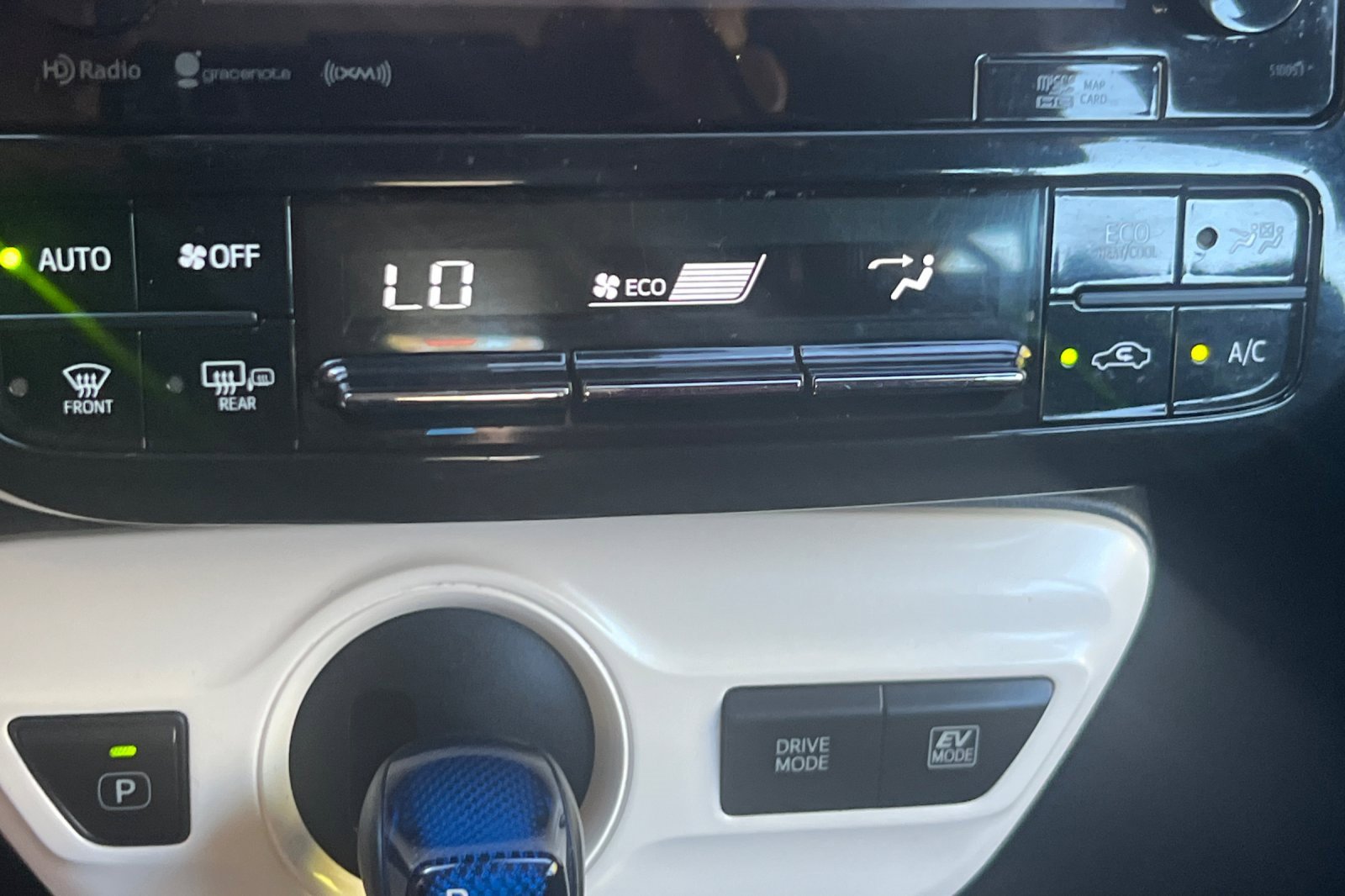 Used 2017 Toyota Prius Three image 23