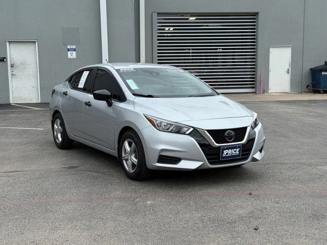 Used 2021 Nissan Versa S FWD image 3