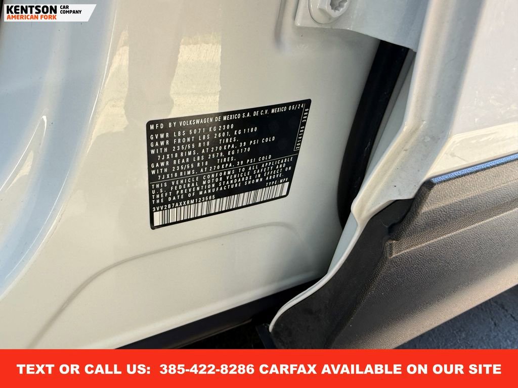 Used 2024 Volkswagen Tiguan SE image 37