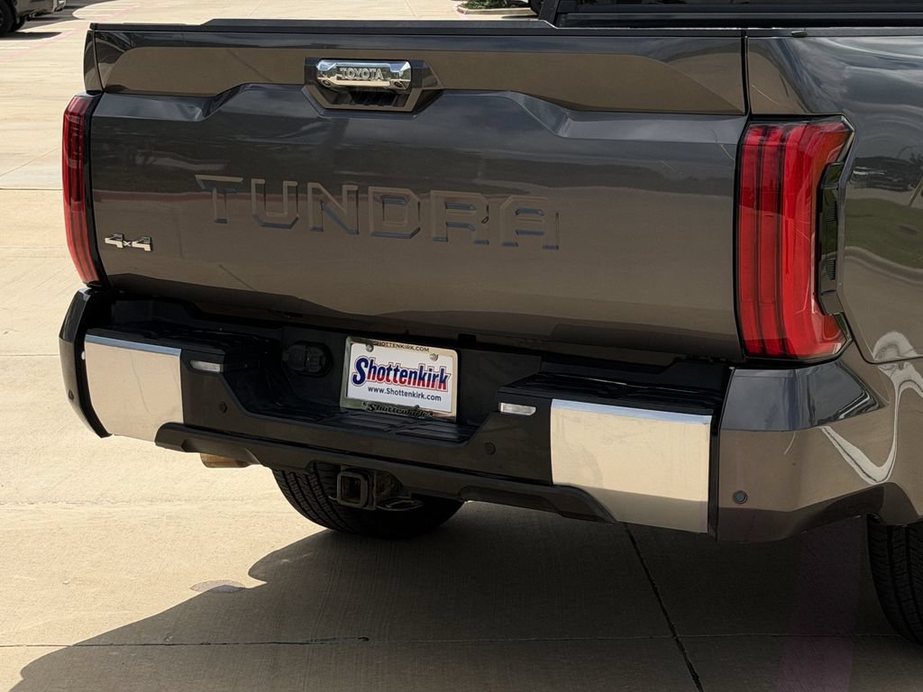 Used 2022 Toyota Tundra Limited AWD/4WD image 6