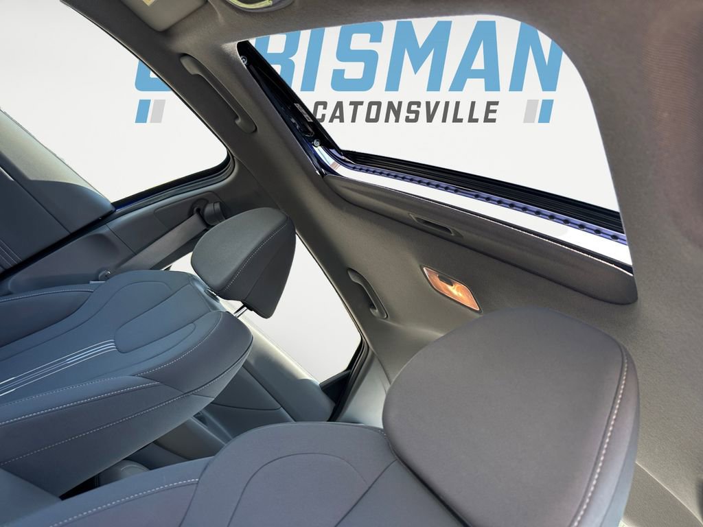 Used 2024 Hyundai Elantra SEL w/ Convenience Package image 17
