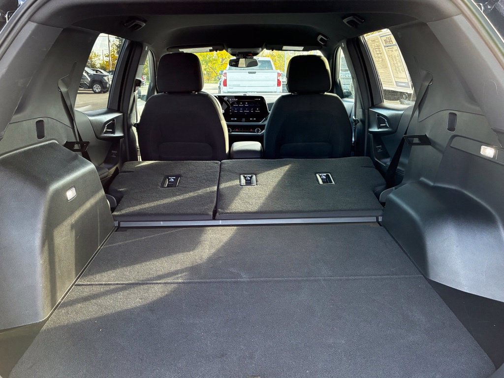 Used 2026 Chevrolet Equinox LT AWD/4WD image 31